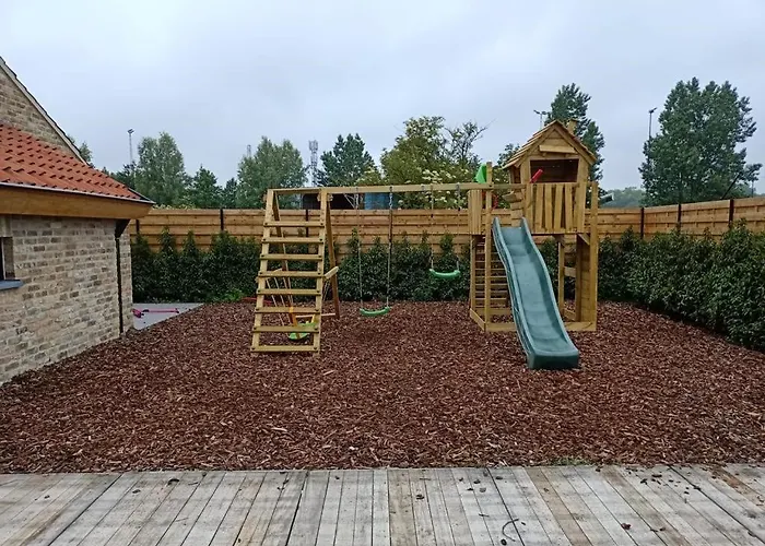 Mademoiselle Nineth met sauna en weide